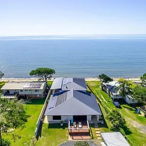 Holiday home Let It Be - Luxury Beachside Retreat, Beachmere
