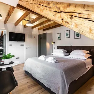 https://luxury-apartment-sea-view.splithotels.org